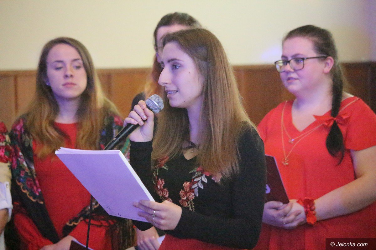 wspolne-koledowanie-studentow-z-dziecmi-foto-72540