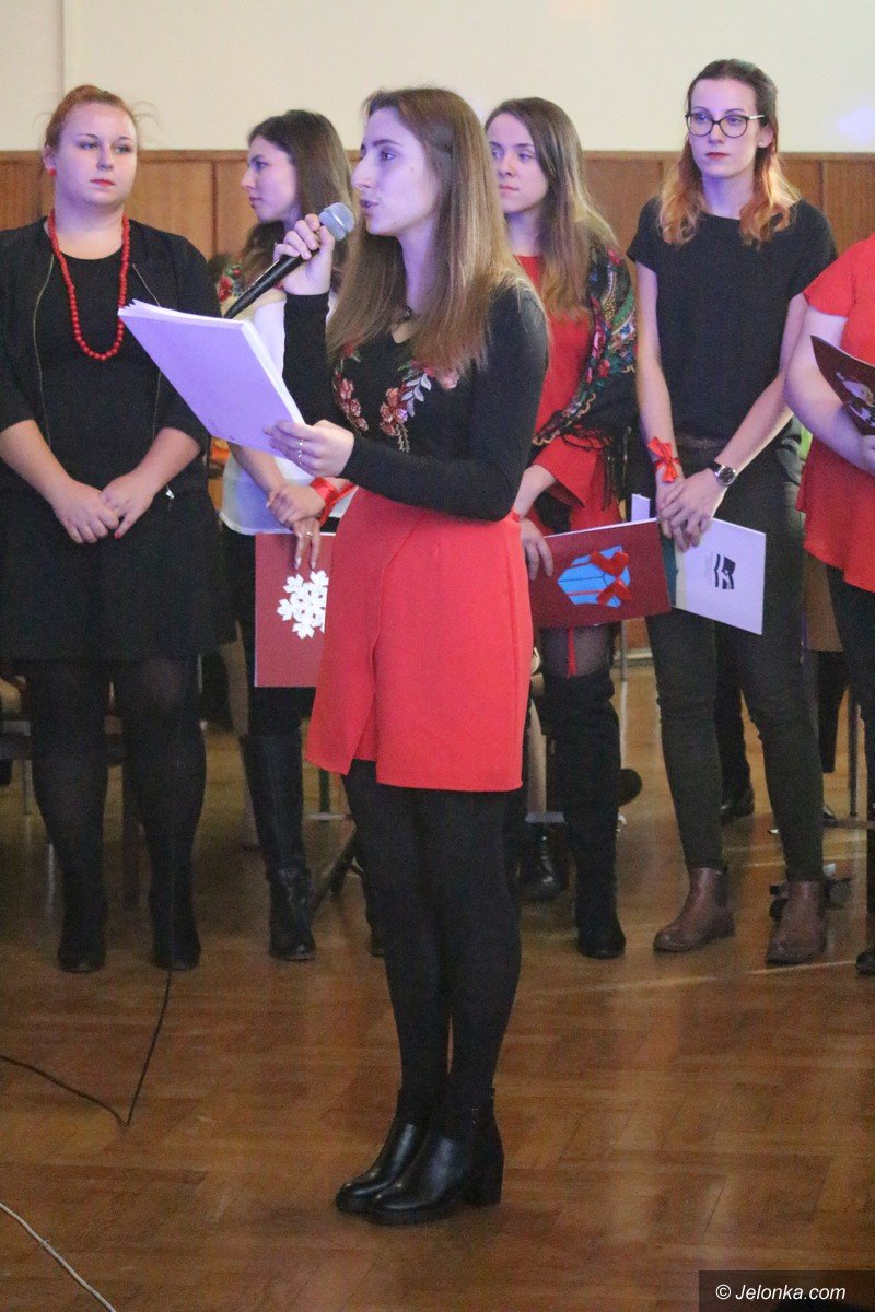 wspolne-koledowanie-studentow-z-dziecmi-foto-72540