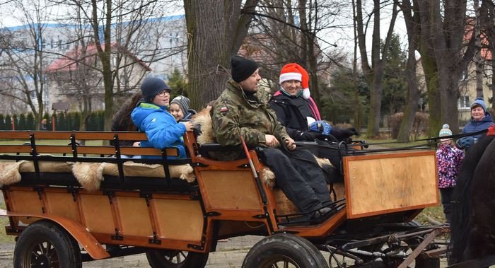 festyn-swiateczny-ze-zbiorka-krwi-foto-72586