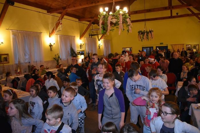 swiateczne-spotkanie-rodzin-foto-72587