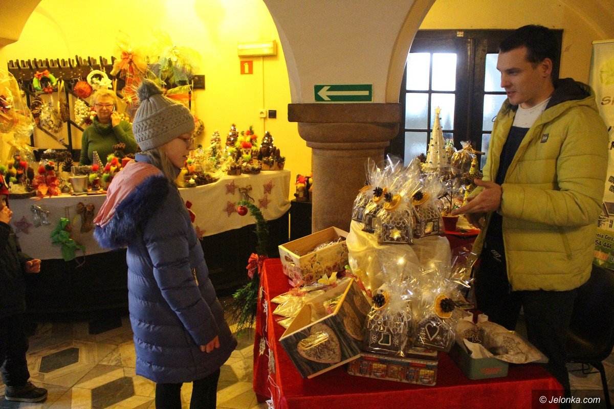 swiateczny-klimat-na-jarmarku-w-jck-foto-72604