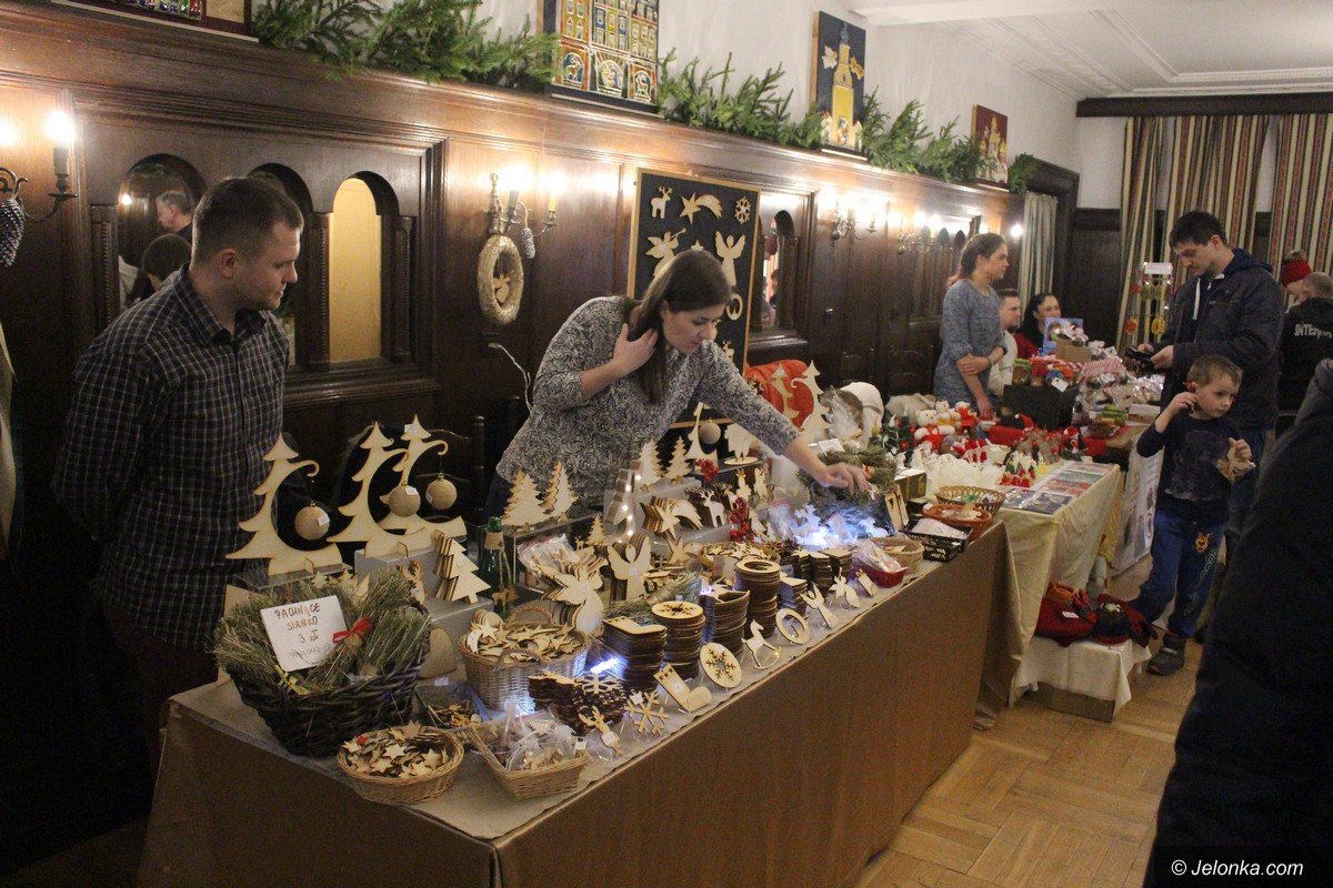 swiateczny-klimat-na-jarmarku-w-jck-foto-72604