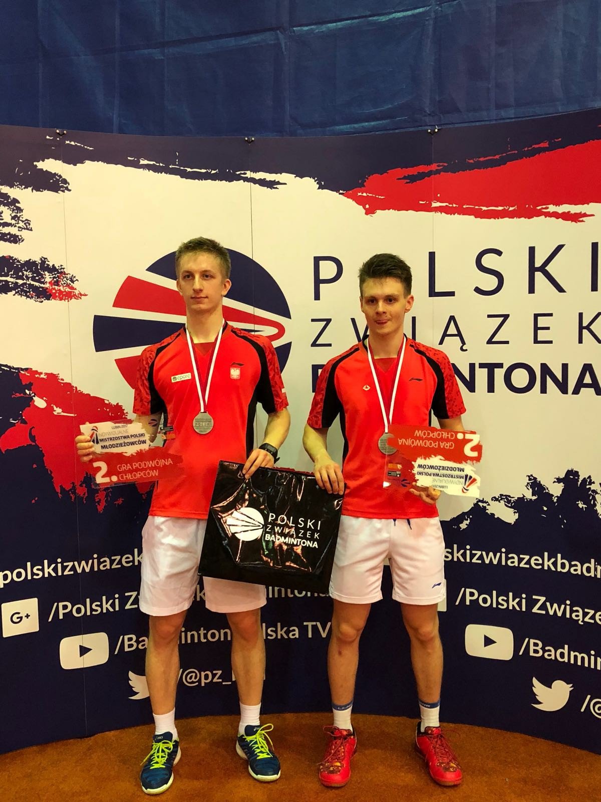piec-medali-jeleniogorskich-badmintonistow-foto-72619