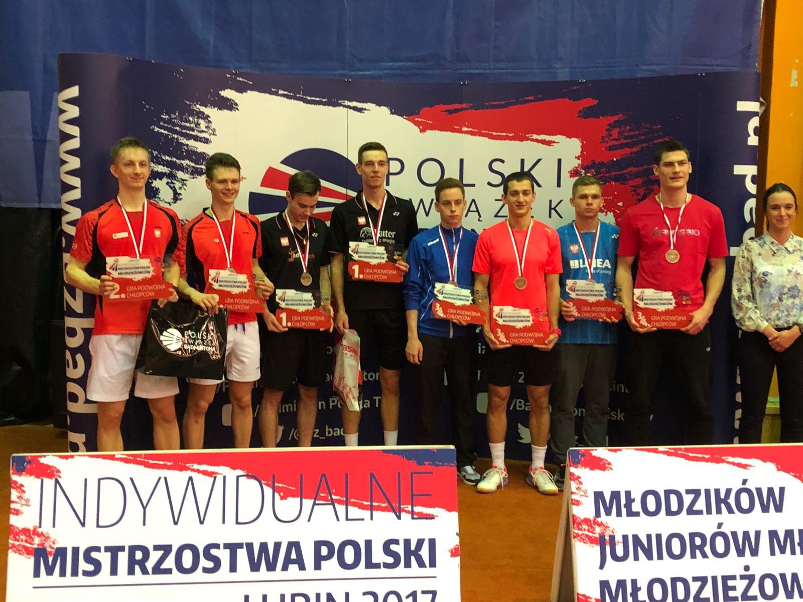 piec-medali-jeleniogorskich-badmintonistow-foto-72619