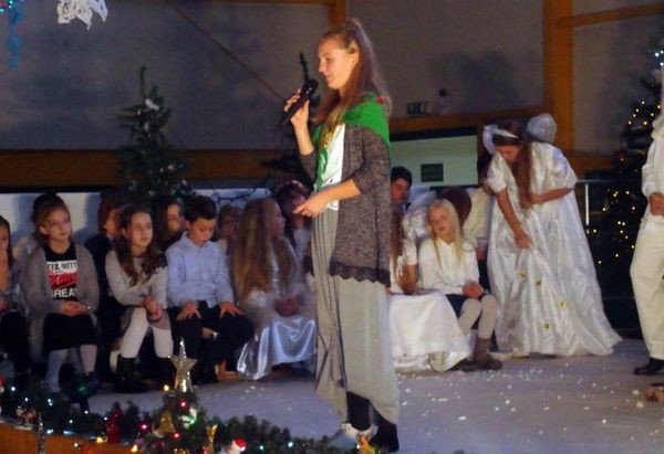 betlejemska-dobranocka-w-szkole-w-mikowie-foto-72622