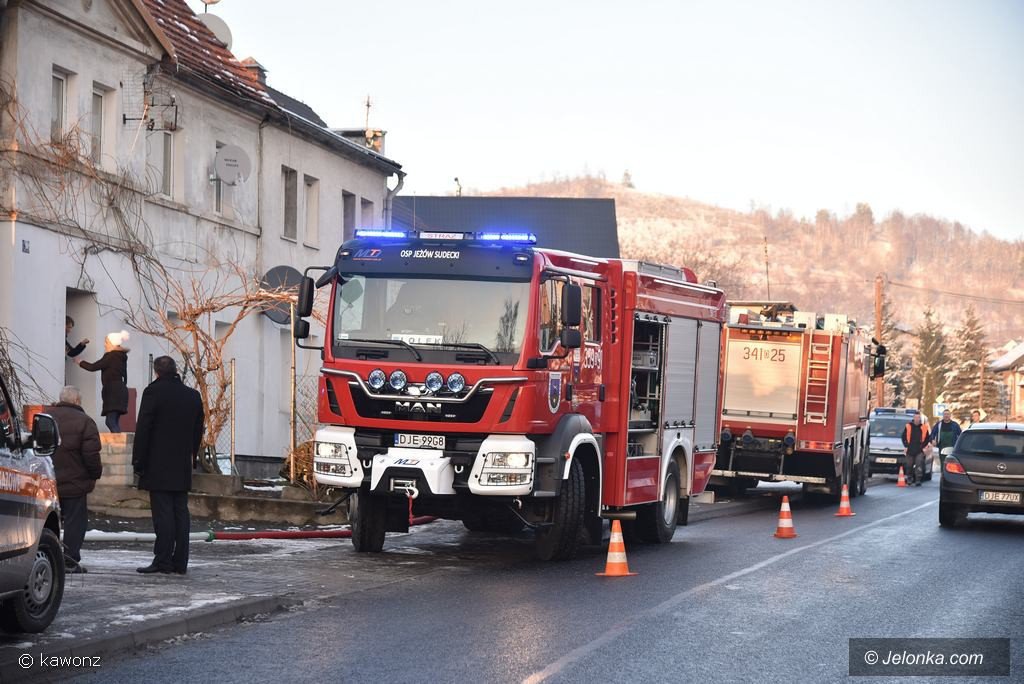 pozar-budynku-w-jezowie-sudeckim-foto-72624
