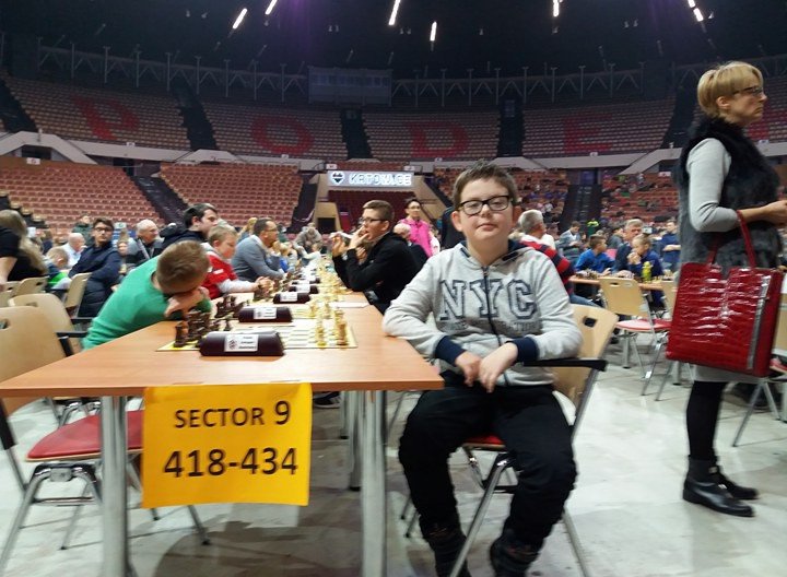 jeleniogorscy-szachisci-wystapili-w-me-foto-72629