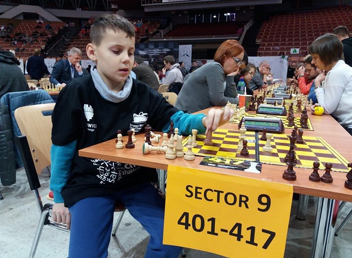 jeleniogorscy-szachisci-wystapili-w-me-foto-72629