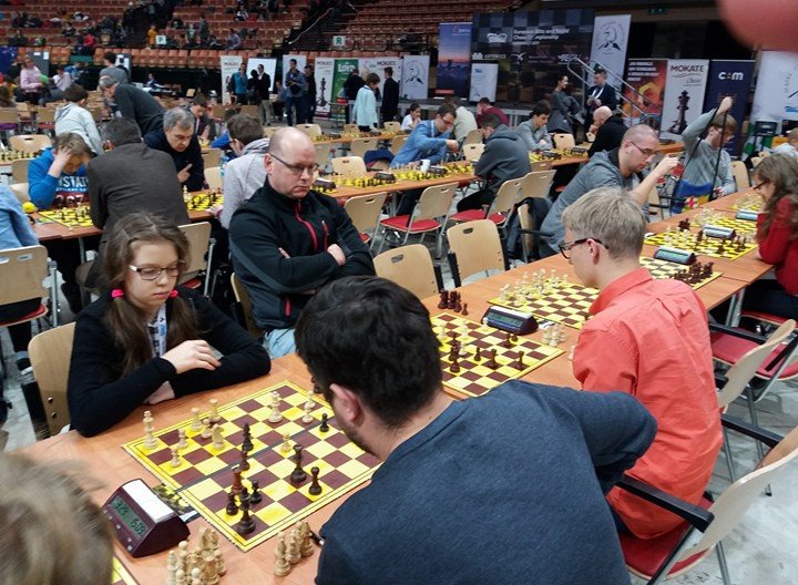 jeleniogorscy-szachisci-wystapili-w-me-foto-72629