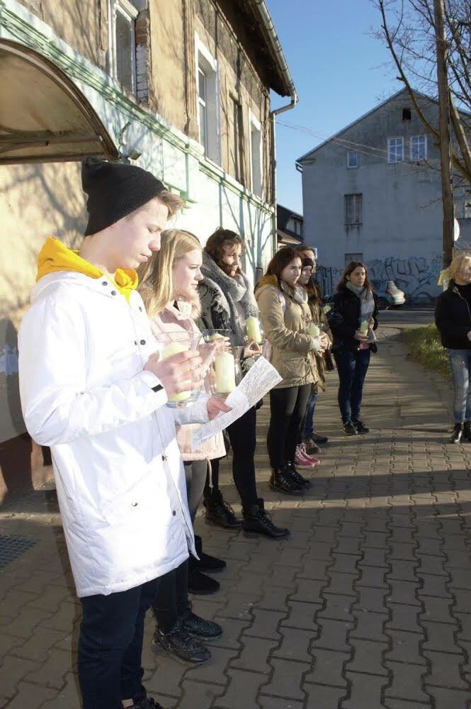 uczniowie-sniadeckiego-sladami-menory-foto-72646