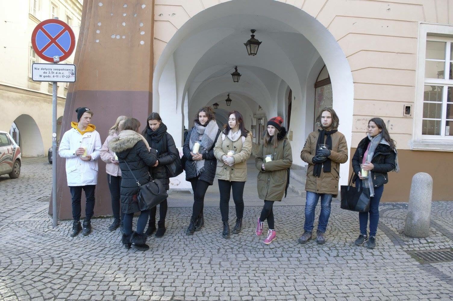 uczniowie-sniadeckiego-sladami-menory-foto-72646