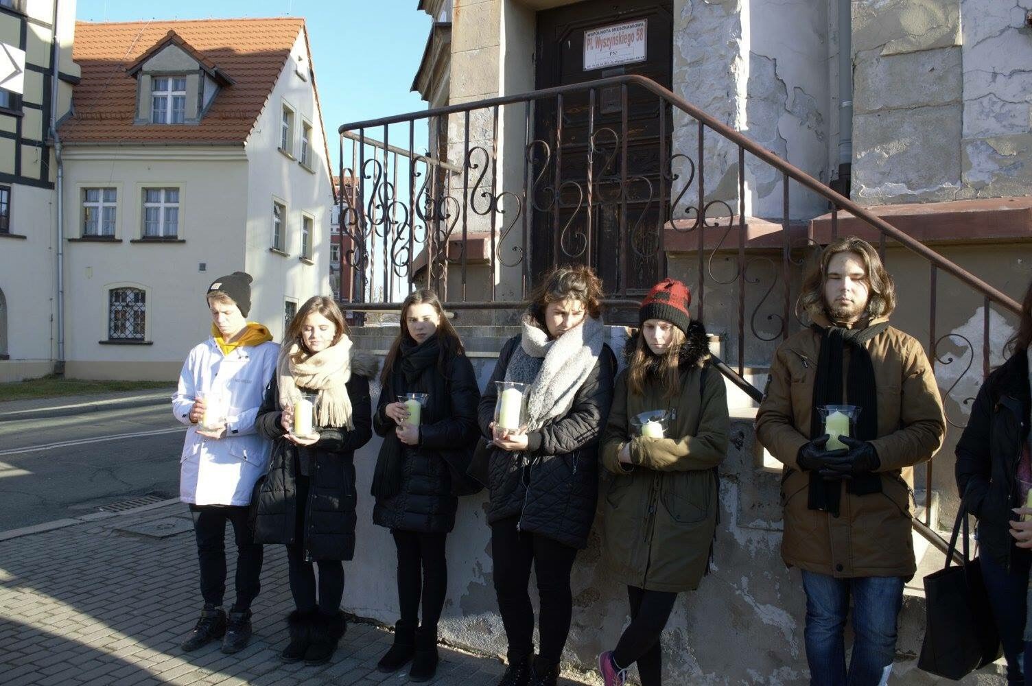 uczniowie-sniadeckiego-sladami-menory-foto-72646