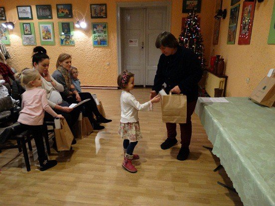 swiat-krasnali-w-jeleniogorskim-mdk-foto-72658