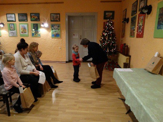 swiat-krasnali-w-jeleniogorskim-mdk-foto-72658
