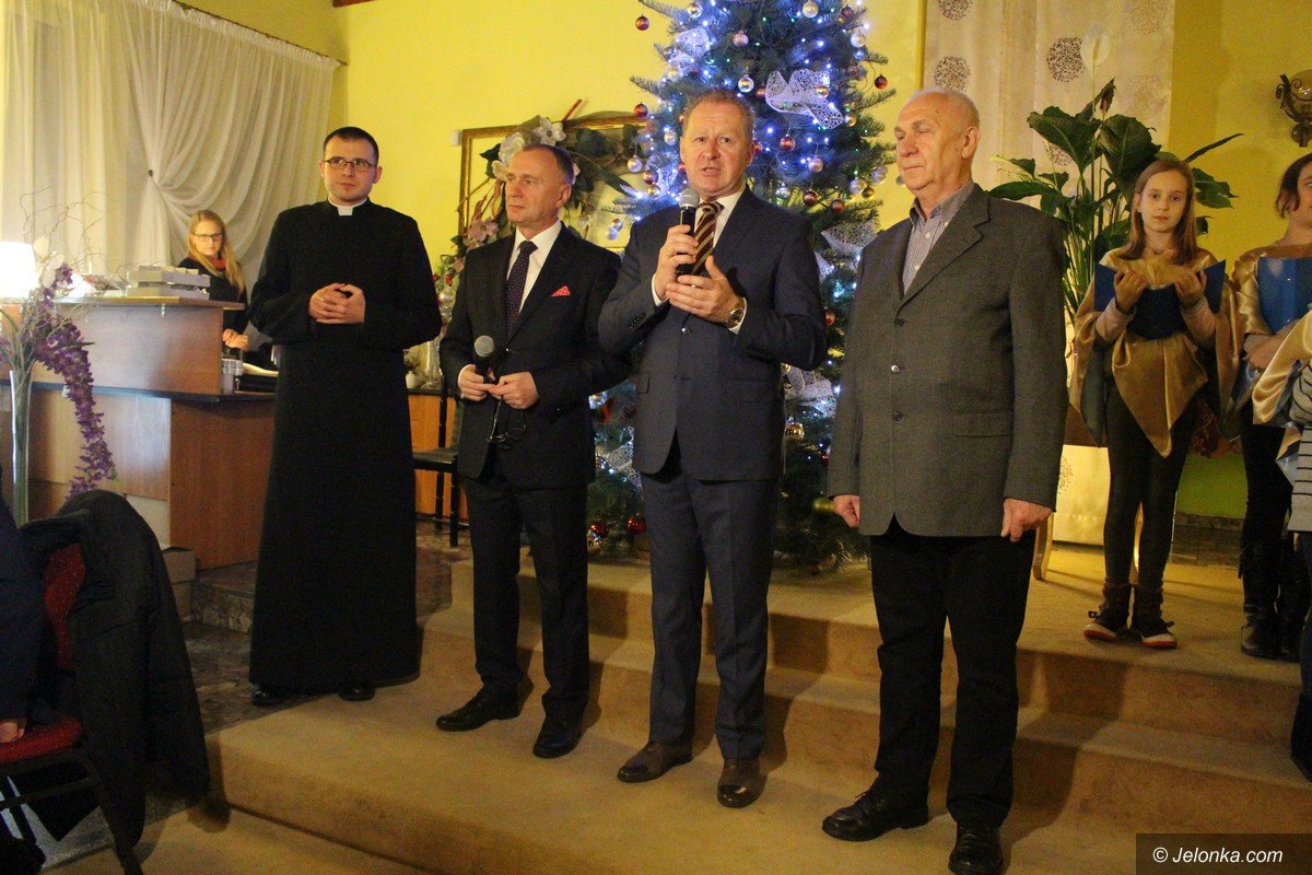 przy-wigilijnym-stole-nikt-nie-czu-sie-samotny-foto-72677