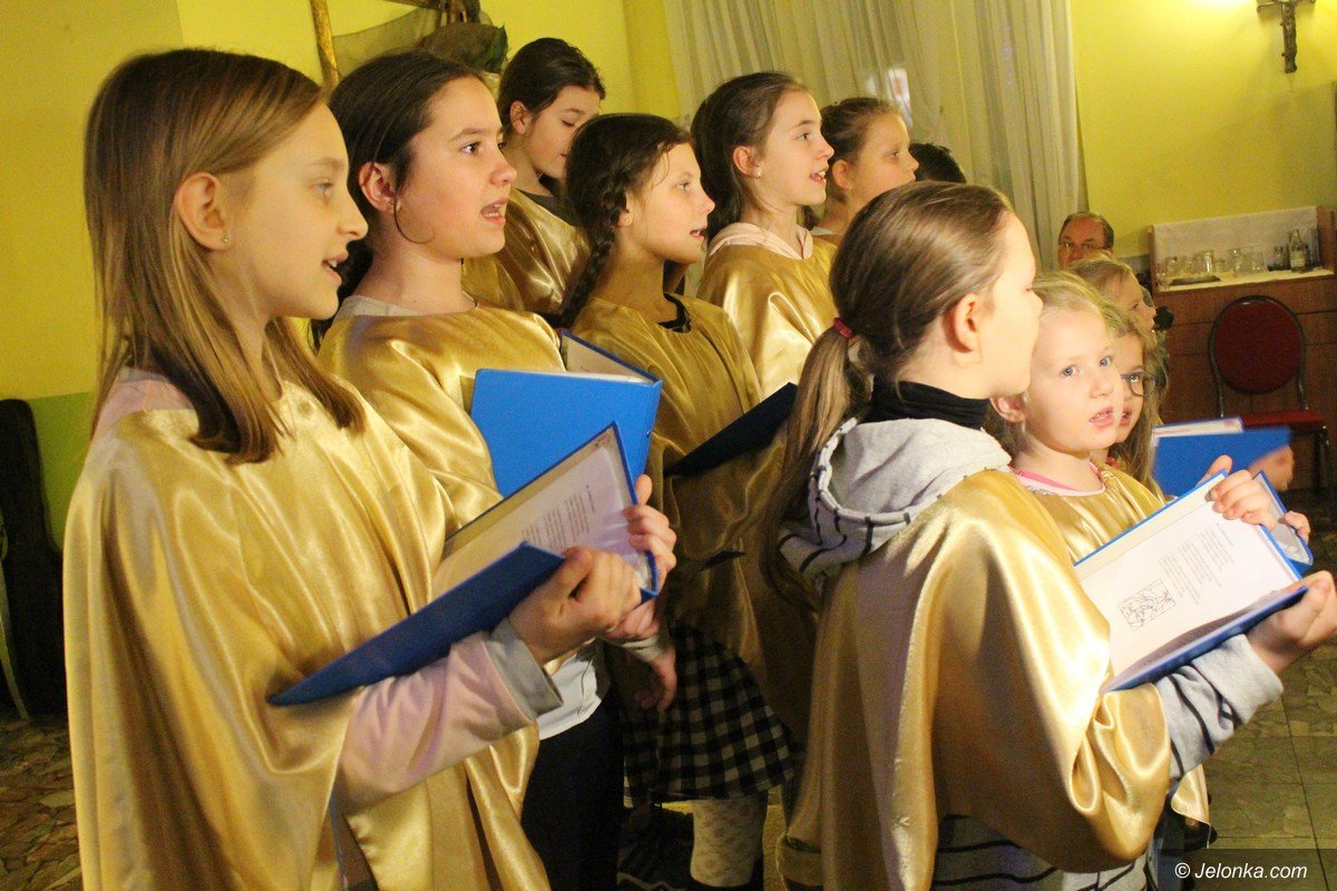 przy-wigilijnym-stole-nikt-nie-czu-sie-samotny-foto-72677