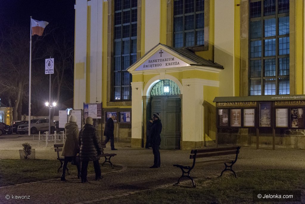 jeleniogorzanie-tumnie-uczestniczyli-w-pasterkach-foto-72710