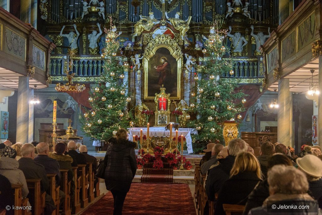 jeleniogorzanie-tumnie-uczestniczyli-w-pasterkach-foto-72710