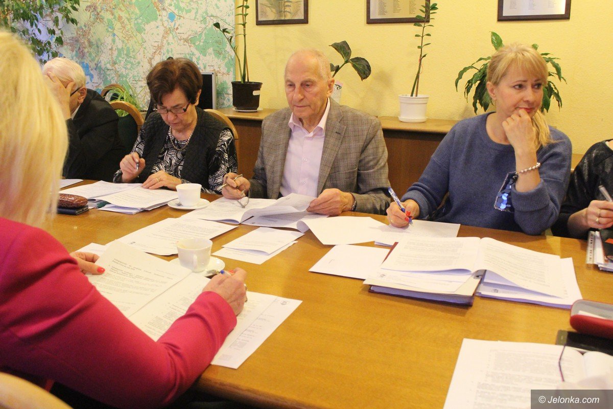komisja-finansow-podzielona-ws-projektu-budzetu-foto-72729