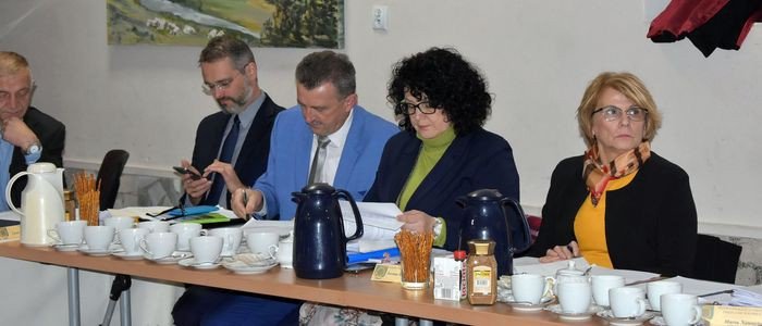 w-piechowicach-budzet-na-bogato-foto-72754