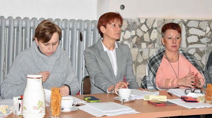 w-piechowicach-budzet-na-bogato-foto-72754