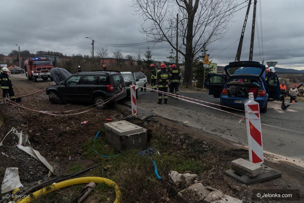 kolizja-trzech-aut-w-dziwiszowie-foto-72816