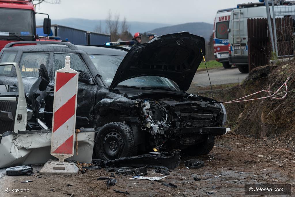 kolizja-trzech-aut-w-dziwiszowie-foto-72816