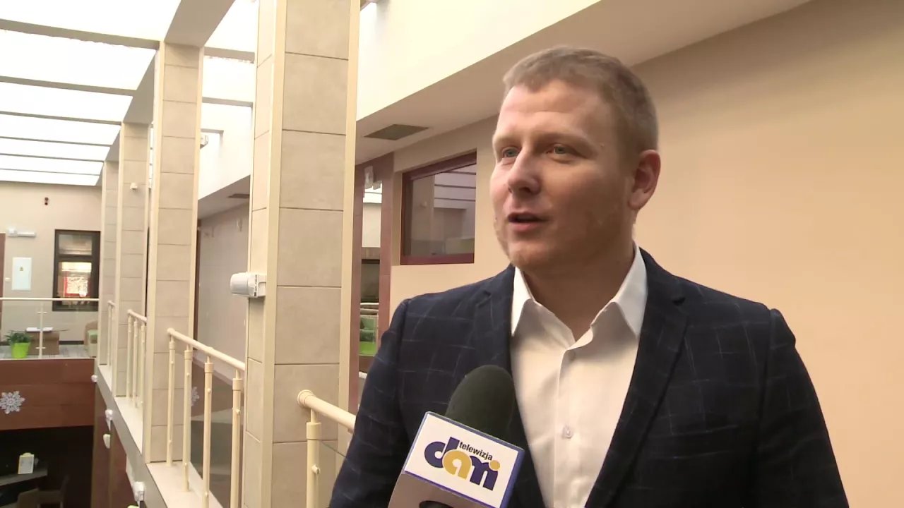 kto-stoi-w-miejscu-ten-sie-cofa-video-72942