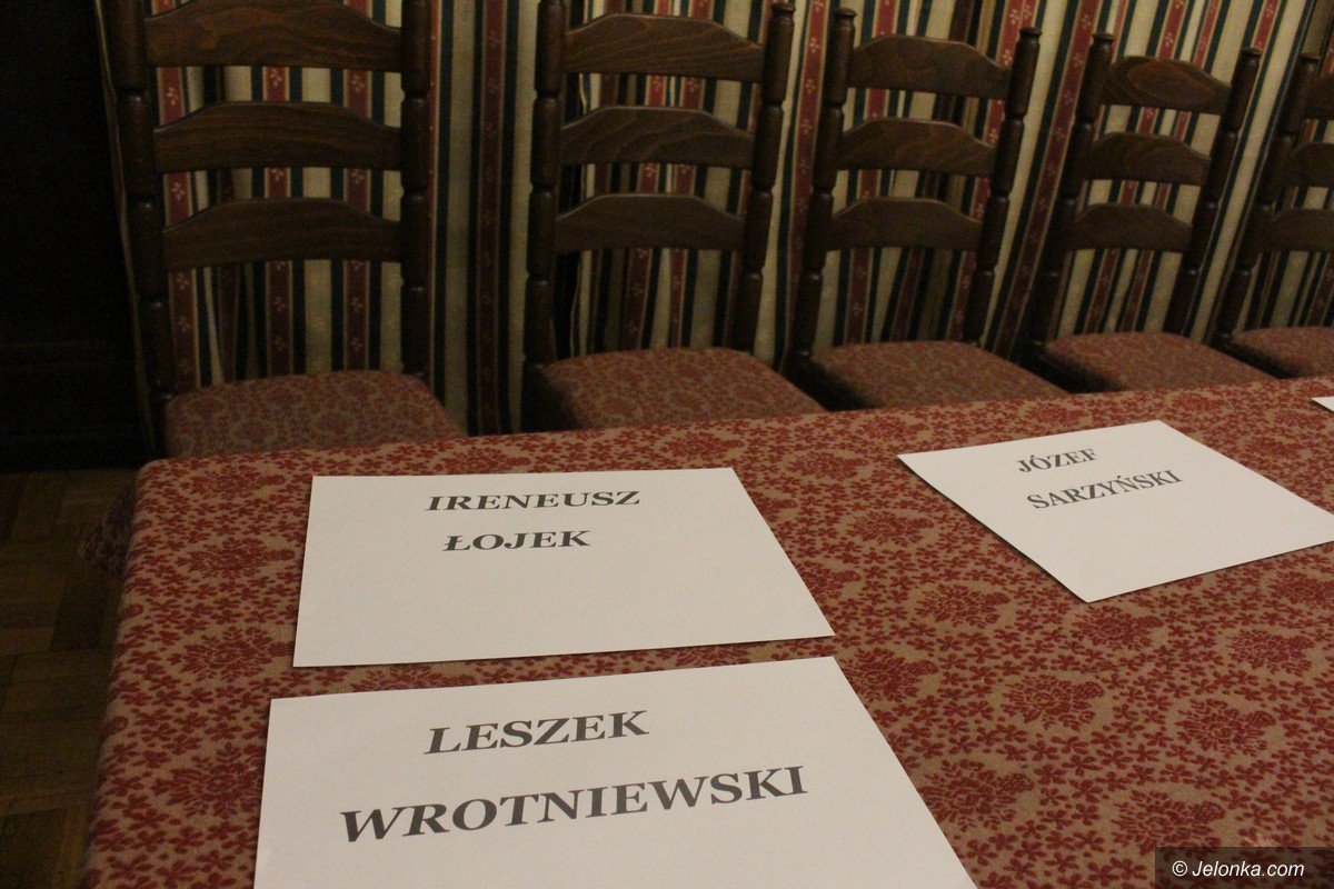 wiekszosc-radnych-nie-skorzystaa-z-zaproszenia-kodu-foto-72954