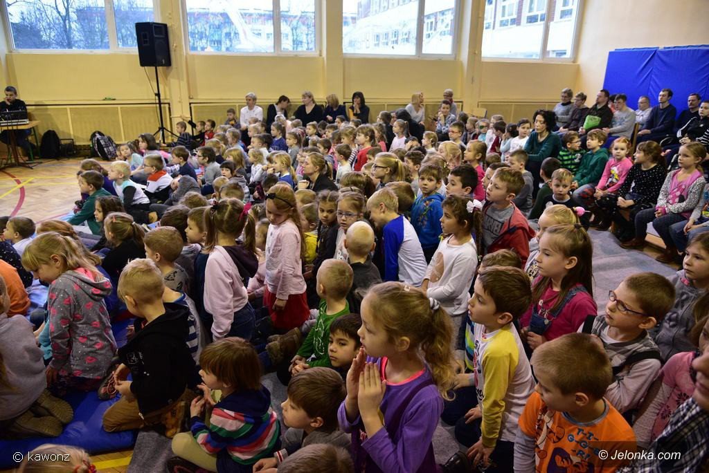 jaseka-w-sp-8-dzieci-dzieciom-foto-72978