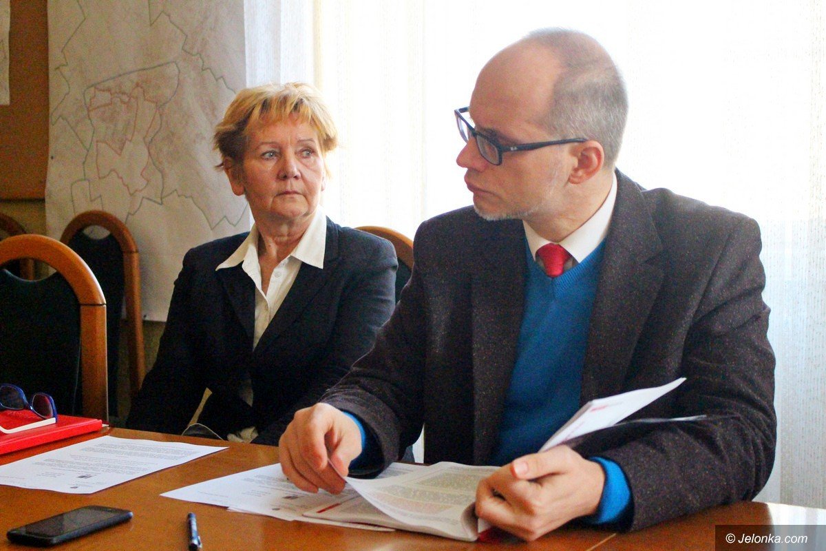 komisja-kultury-za-rezygnacja-z-zameczku-foto-73032