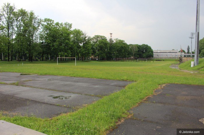 co-z-drugim-etapem-remontu-stadionu-foto-73050