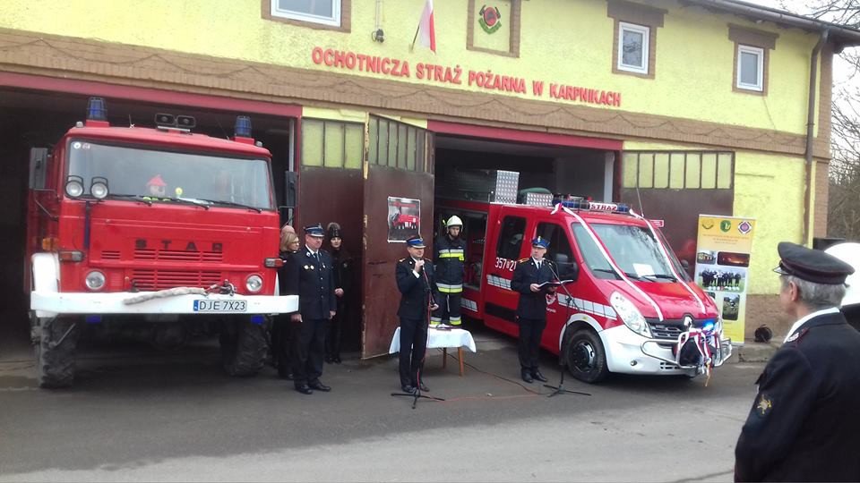 nowy-woz-gasniczy-dla-osp-w-karpnikach-foto-73214