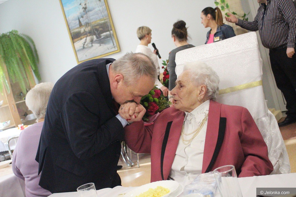 200-lat-spiewali-wyjatkowej-jubilatce-foto-73280