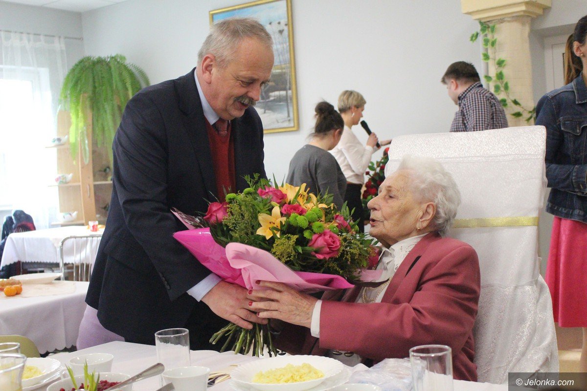 200-lat-spiewali-wyjatkowej-jubilatce-foto-73280