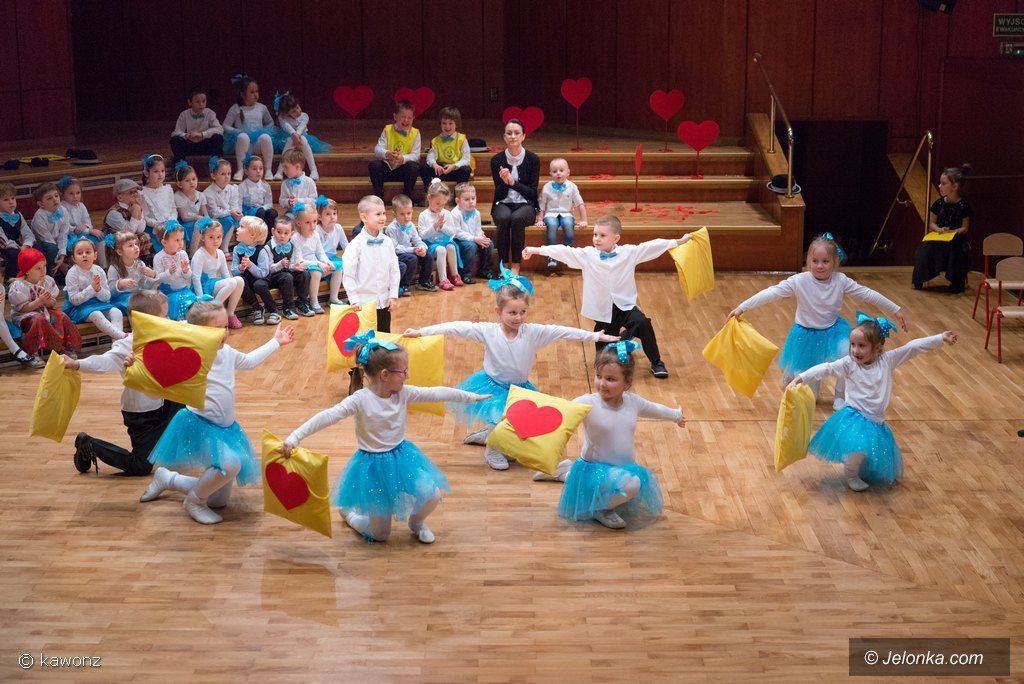 piekny-wystep-dzieci-z-promyczka-foto-73290