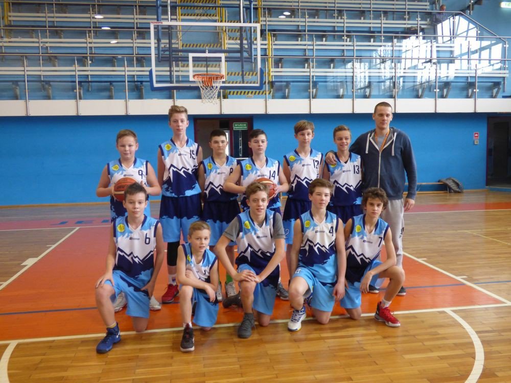 jedenastka-na-pierwszym-stopniu-podium-73327