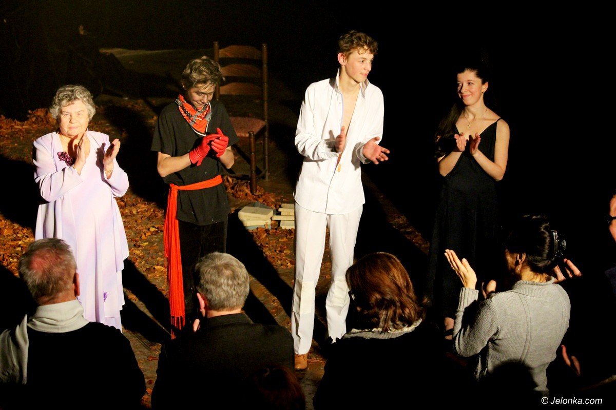 teatr-na-progu-z-perekami-literatury-foto-73331