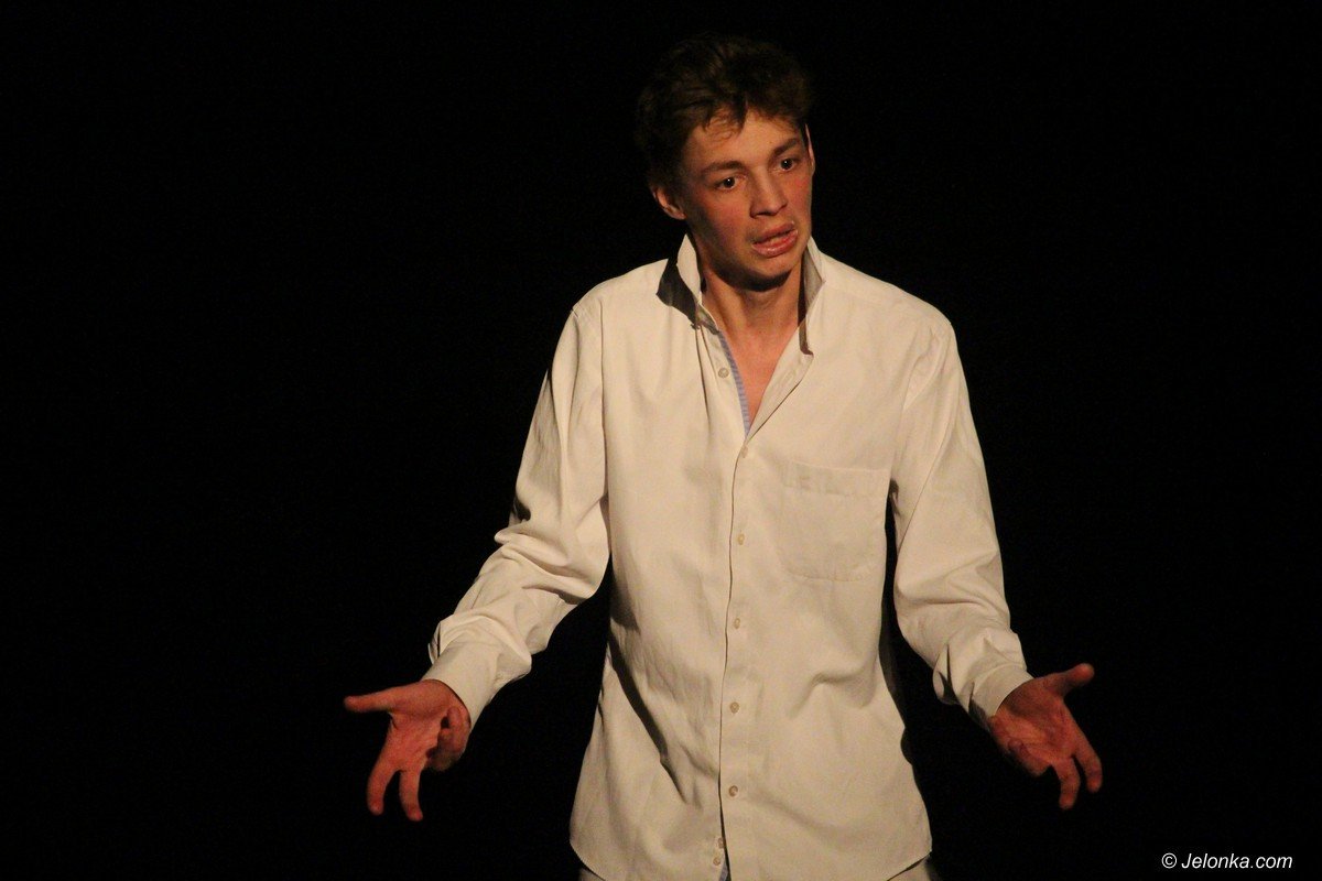 teatr-na-progu-z-perekami-literatury-foto-73331