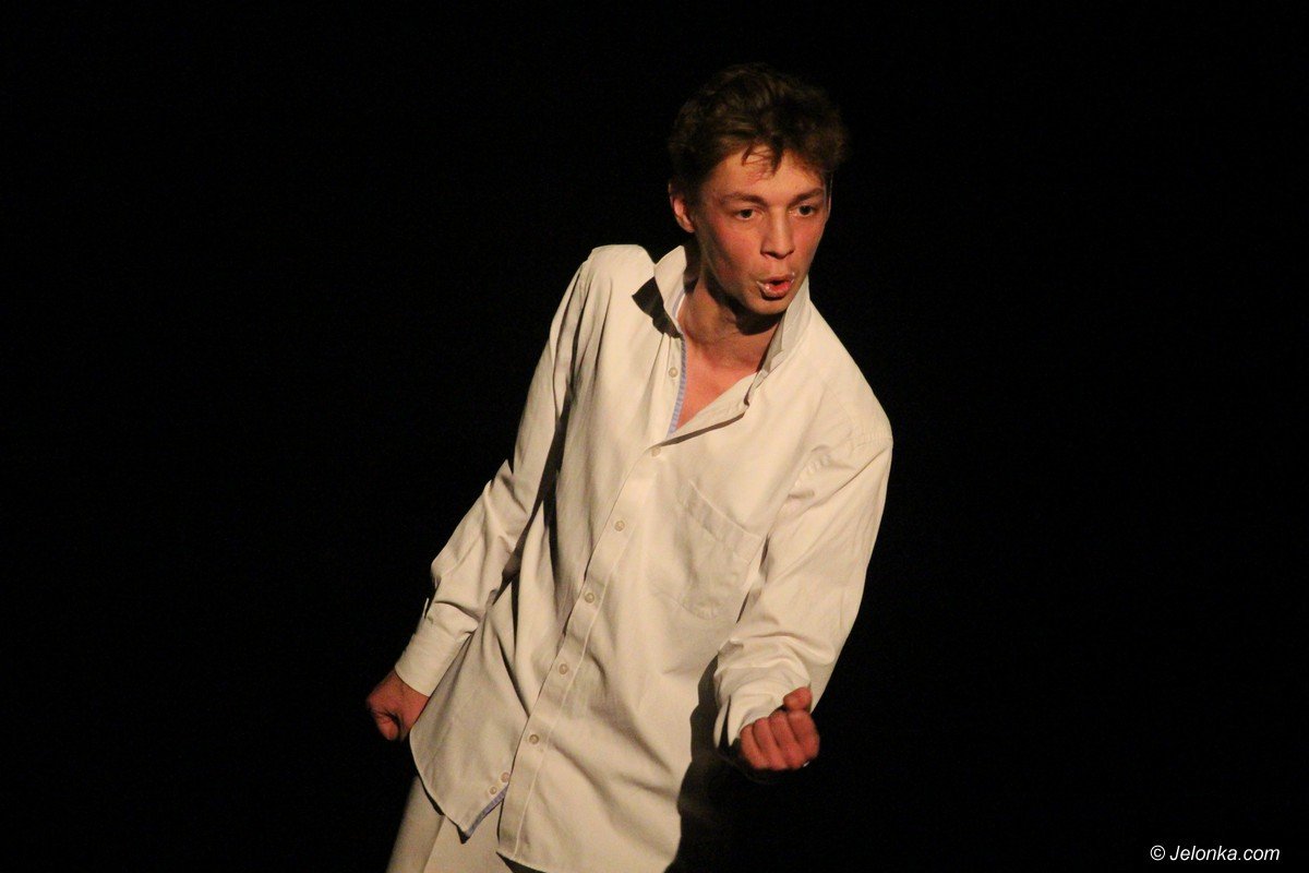 teatr-na-progu-z-perekami-literatury-foto-73331