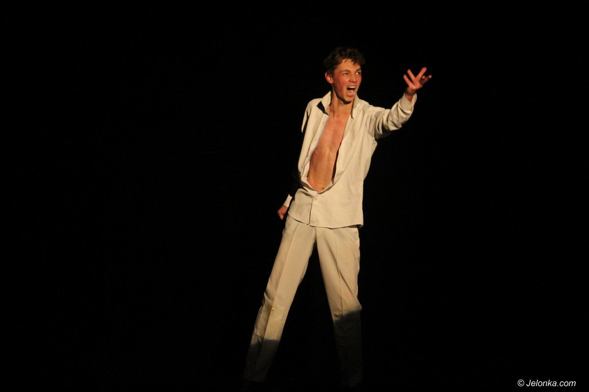 teatr-na-progu-z-perekami-literatury-foto-73331