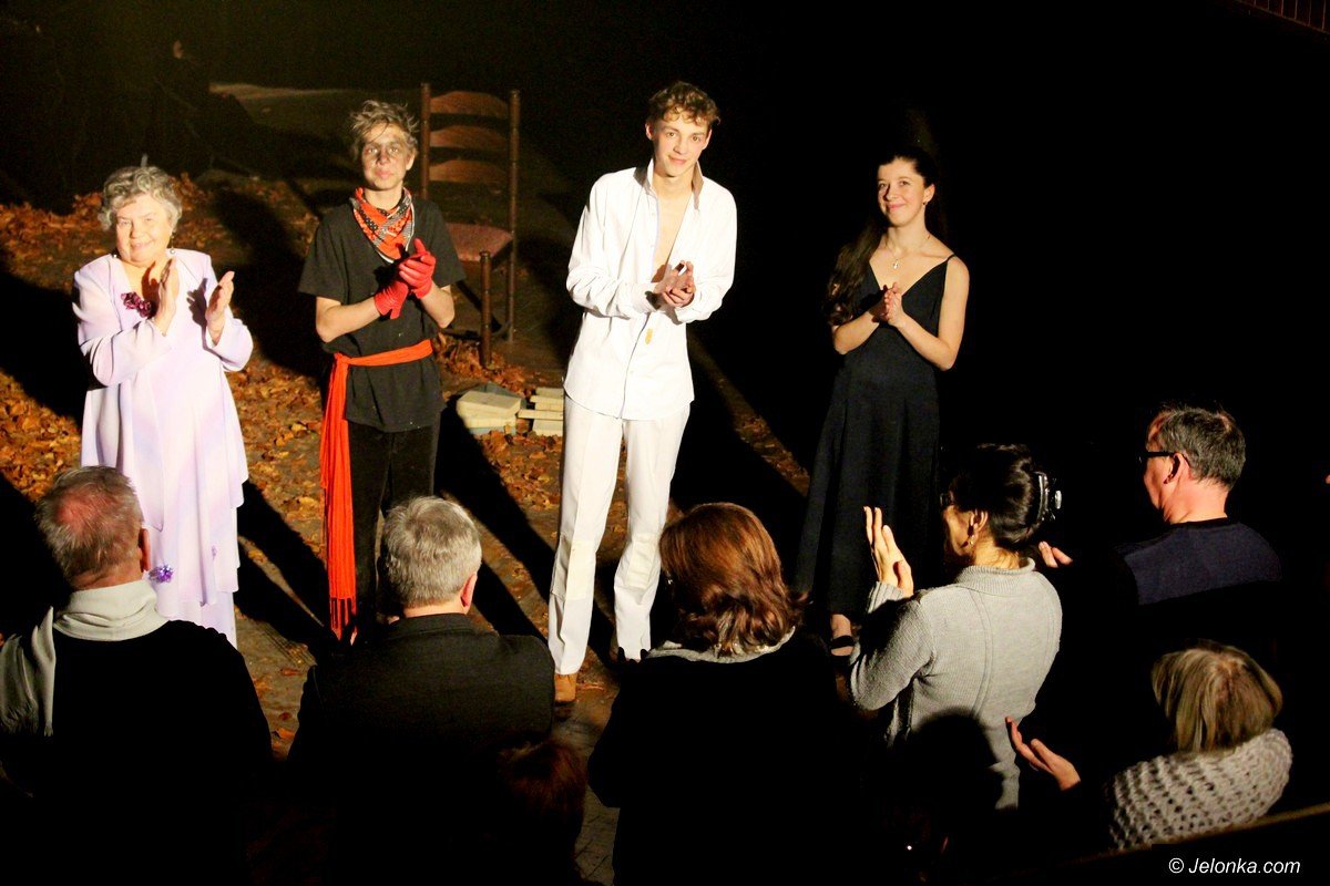 teatr-na-progu-z-perekami-literatury-foto-73331
