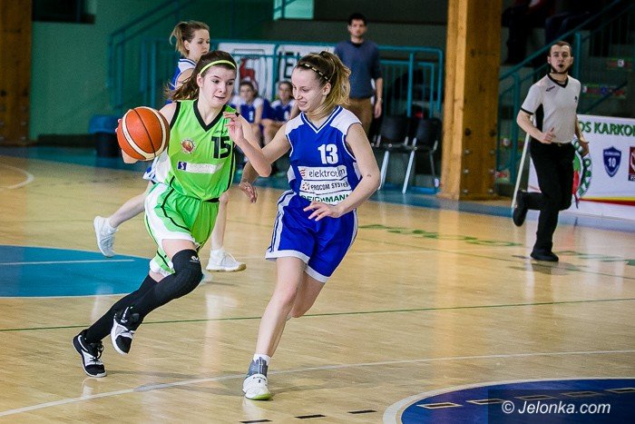 kolejna-porazka-kadetek-mks-mos-karkonosze-foto-73340