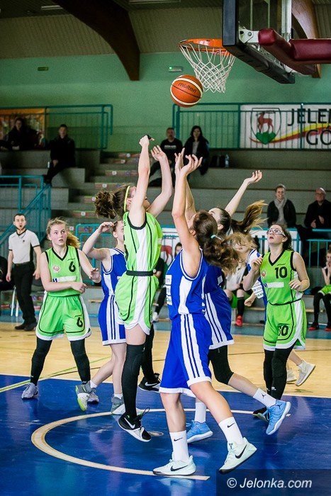 kolejna-porazka-kadetek-mks-mos-karkonosze-foto-73340
