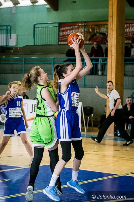 kolejna-porazka-kadetek-mks-mos-karkonosze-foto-73340