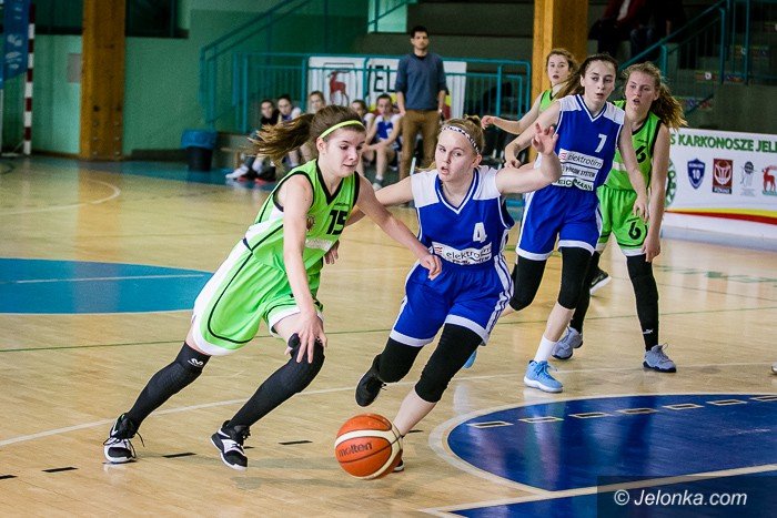 kolejna-porazka-kadetek-mks-mos-karkonosze-foto-73340