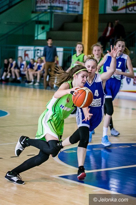 kolejna-porazka-kadetek-mks-mos-karkonosze-foto-73340
