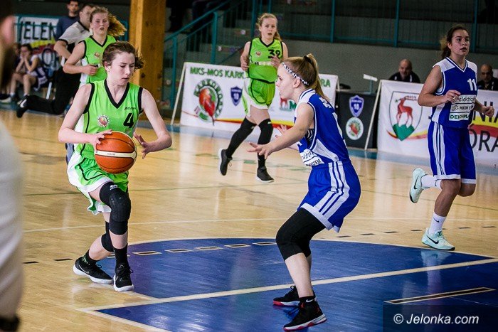 kolejna-porazka-kadetek-mks-mos-karkonosze-foto-73340