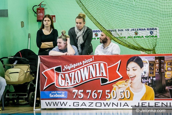 kolejna-porazka-kadetek-mks-mos-karkonosze-foto-73340
