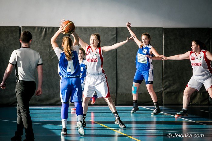 efektowne-zakonczenie-sezonu-juniorek-foto-73344